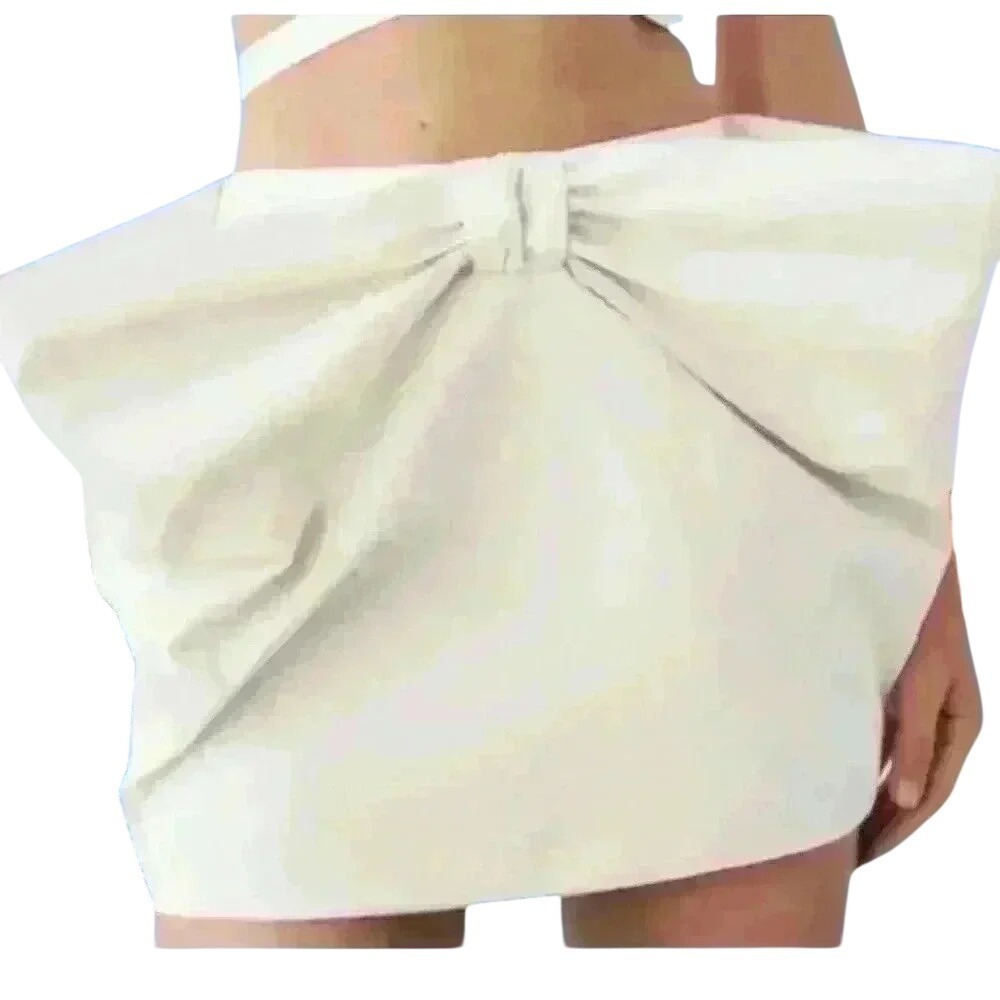 New with tags Zara bow skirt